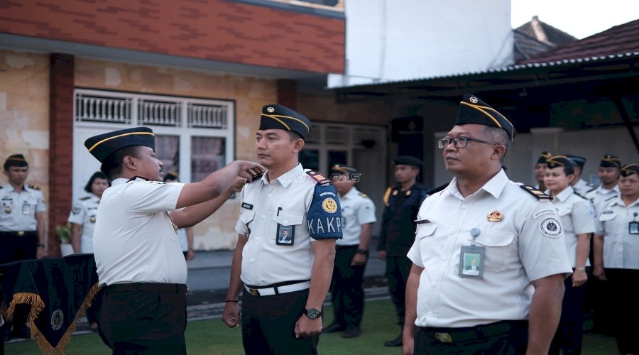 Apresiasi Disertai Tanggung Jawab, Dua ASN Lapas Tabanan Naik Pangkat