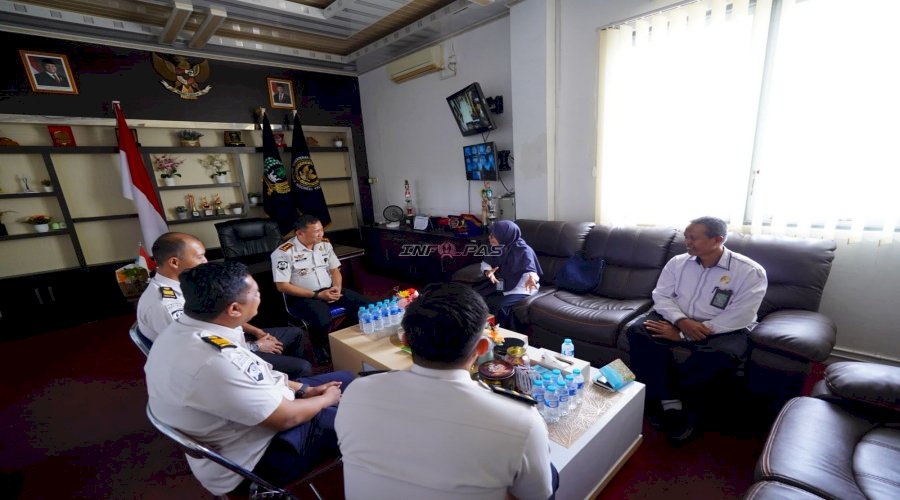 Sambut Kunjungan Ketua PN Banjarmasin, Lapas Narkotika Karang Intan Eratkan Silaturahmi dan Koordinasi