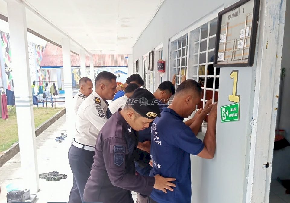 Cegah Gangguan Kamtib dan Halinar, Rutan Masohi Gelar Razia Insidentil