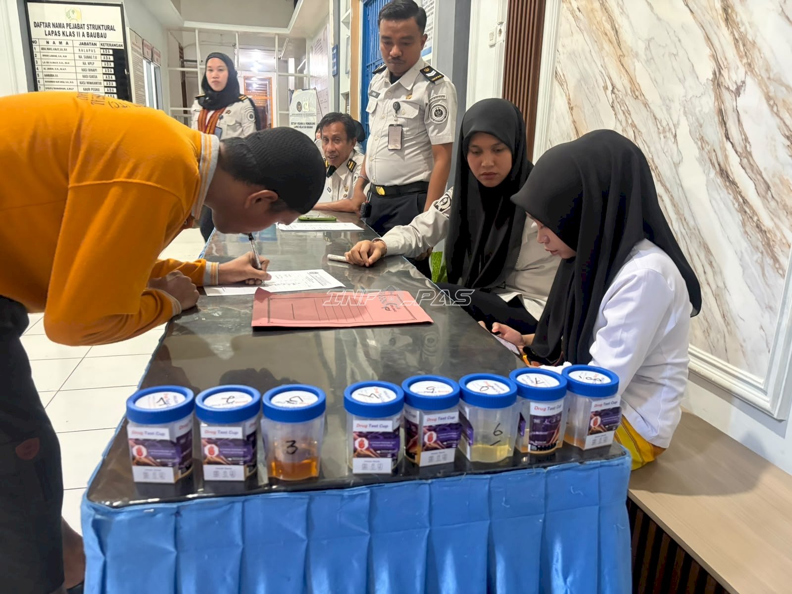 Lapas Baubau Gelar Tes Urine Acak terhadap 20 Warga Binaan dan Pegawai