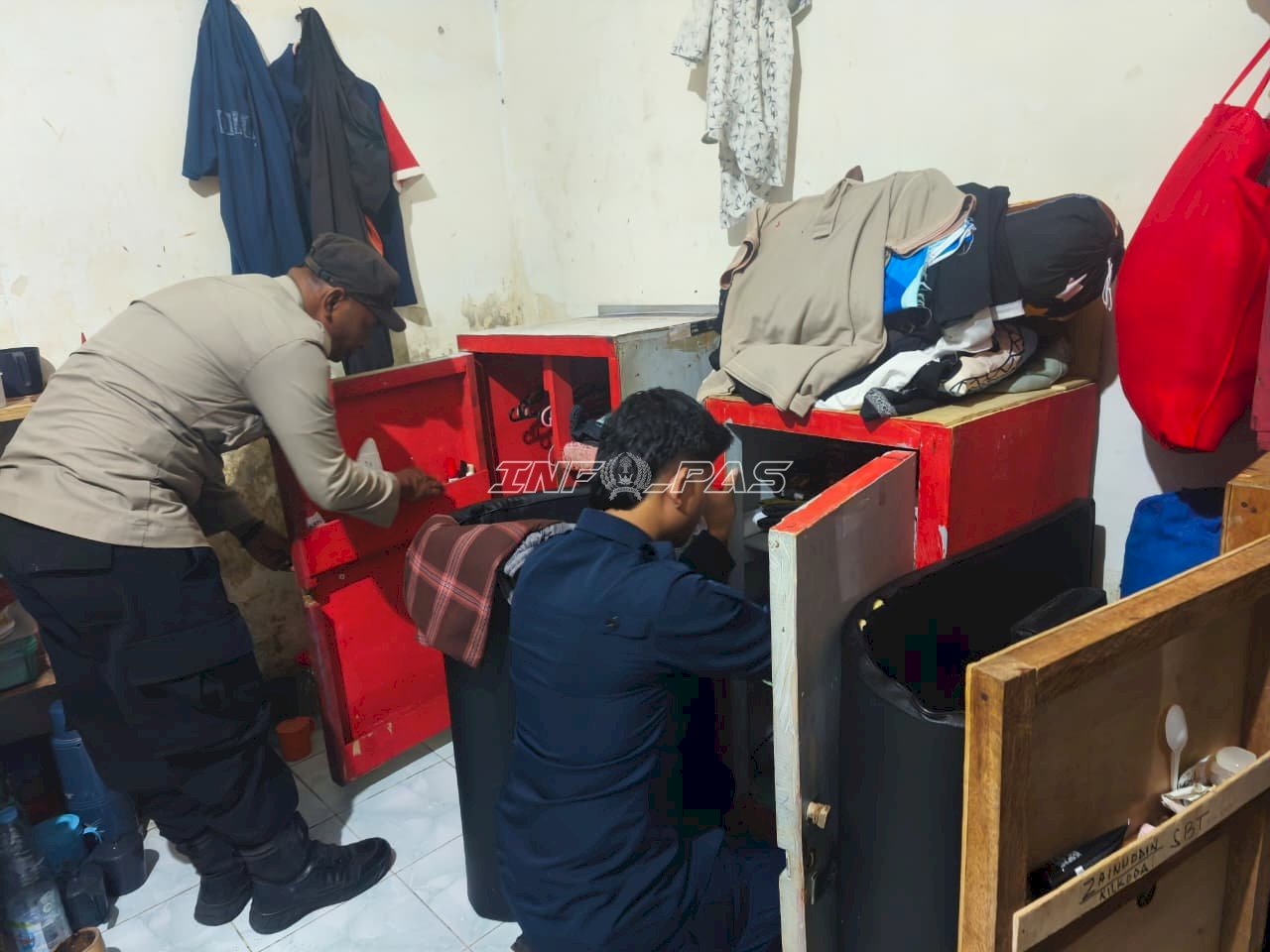 Perkuat Stabilitas Kamtib, Lapas Wahai Gandeng Polsek Intensifkan Razia Kamar Hunian