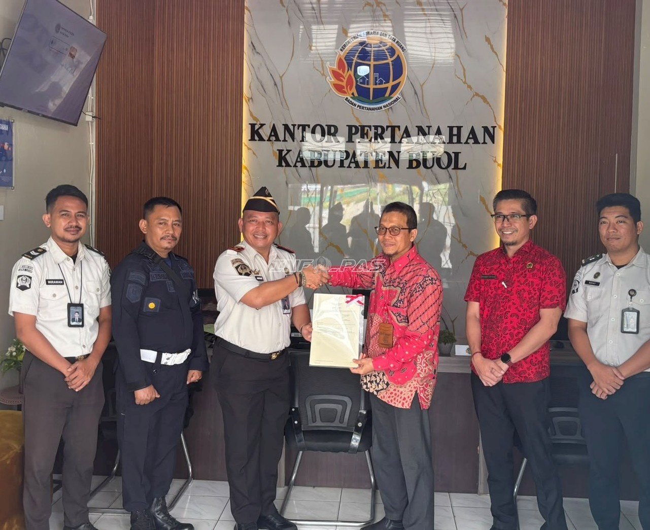 Berkat Sinergi yang Solid, Sertifikat Tanah BMN Lapas Leok Rampung dalam Waktu Singkat