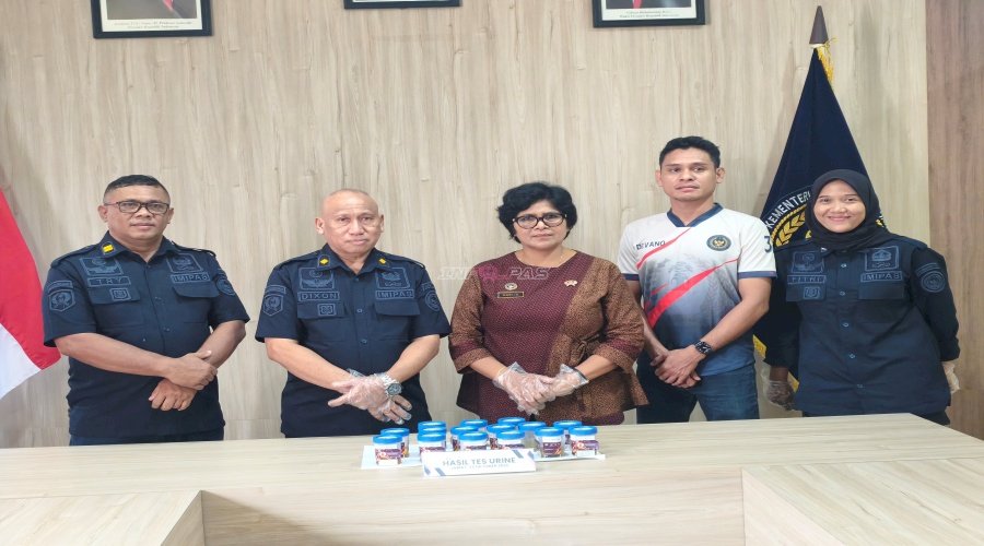 Tegaskan Integritas dan Deteksi Dini, 37 Petugas Bapas Ambon Jalani Tes Urine Berkala