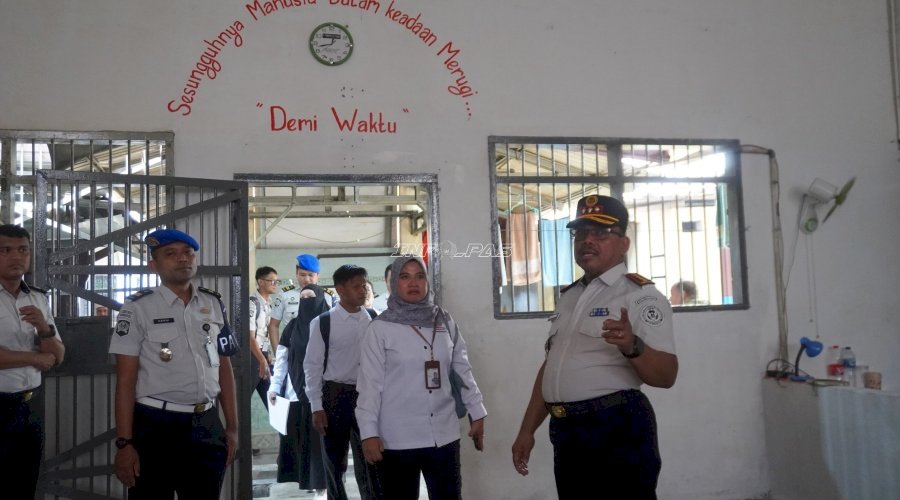 Bersama Ombudsman RI, Kanwil Ditjenpas Sulteng Perkuat Pengawasan Pelayanan di Lapas Palu
