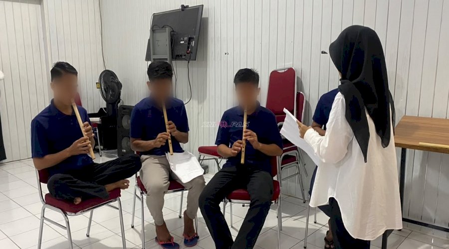 Lantunan Suling di Balik Jeruji, Rutan Majene Hadirkan Pembinaan Seni bagi Warga Binaan