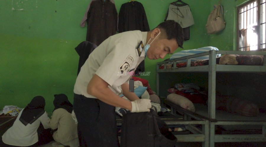 Jaga Keamanan, LPKA Kendari Gelar Razia Badan dan Kamar Hunian