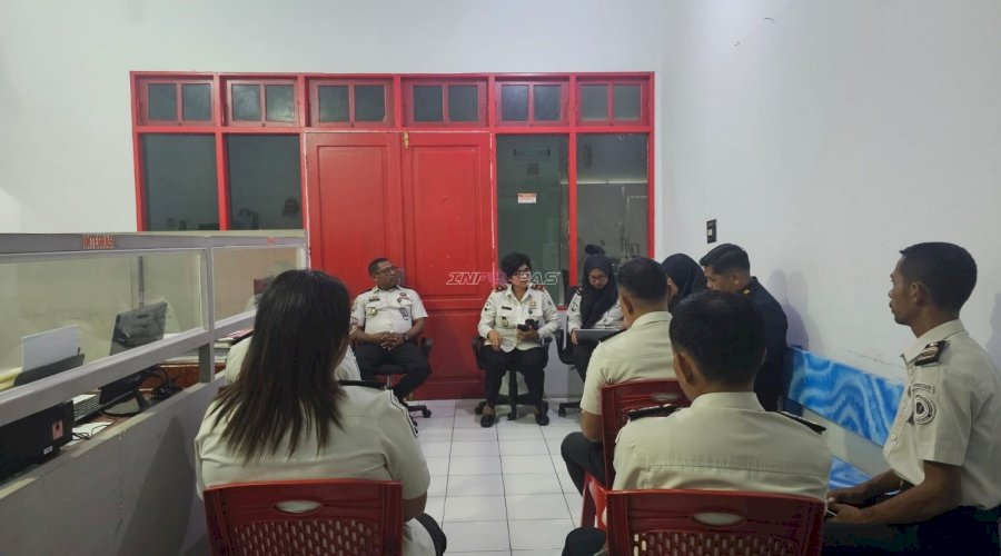 Kabapas Ambon Pantau Langsung Layanan di Pos Bapas Masohi