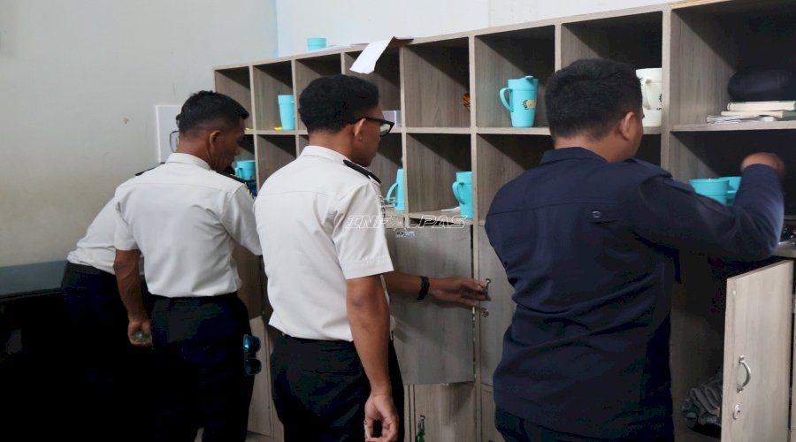 Jaga Lingkungan Tetap Aman, LPKA Ambon Laksanakan Razia Wisma