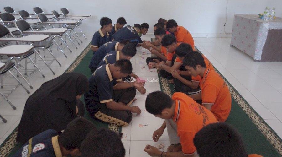 Asah Kreativitas, Anak Binaan LPKA Kendari Berkreasi lewat Handy Craft