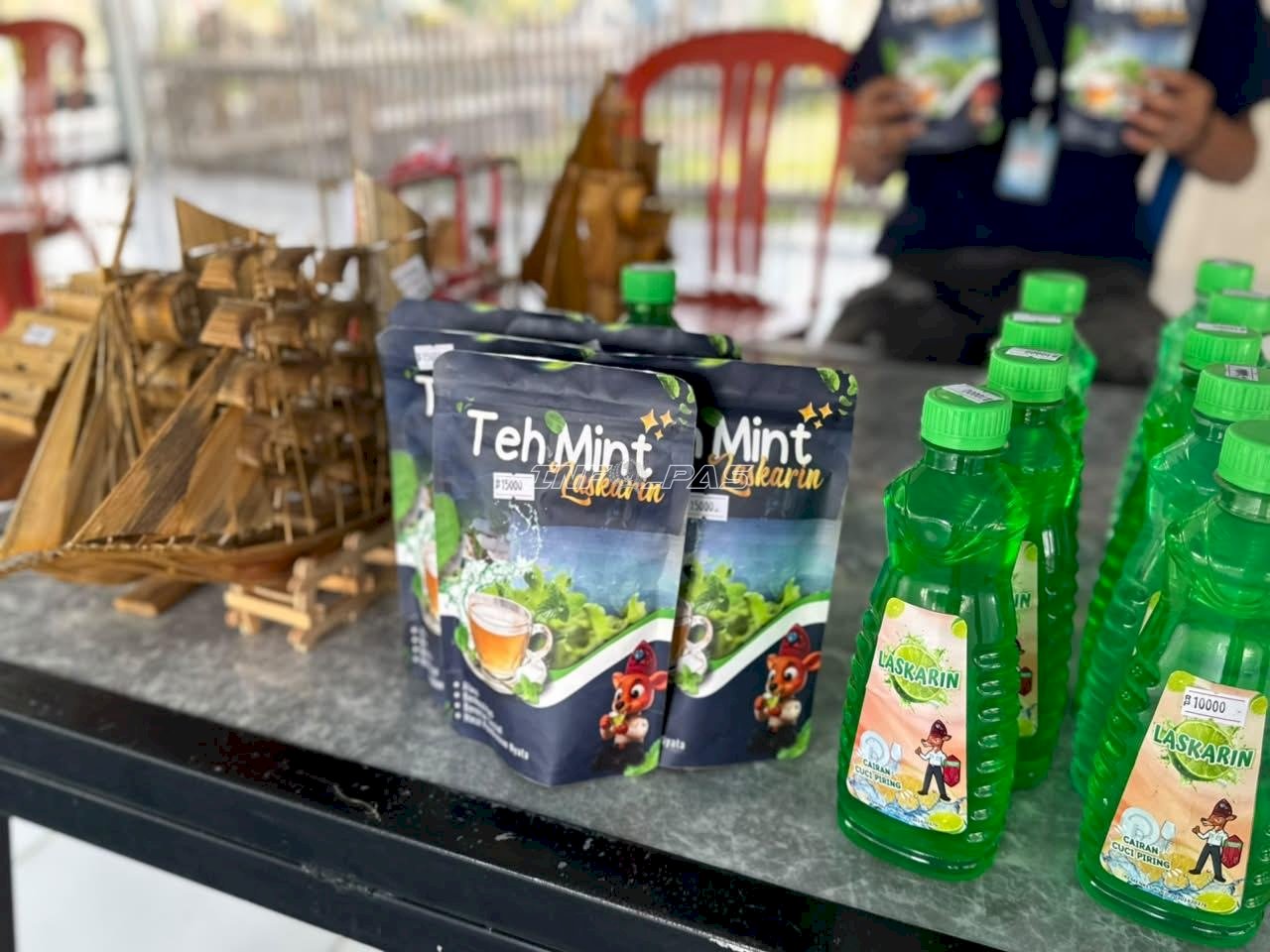 Pojok Karya Lapas Narkotika Karang Intan Tampilkan Produk Warga Binaan saat Jam Kunjungan