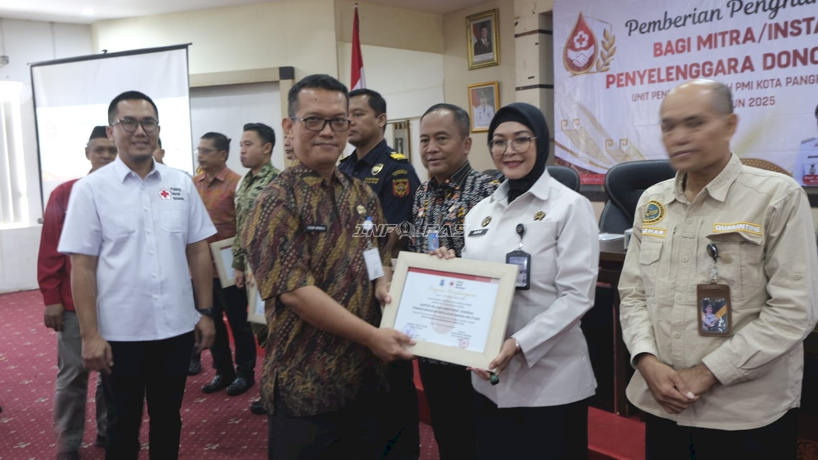 Kanwil Ditjenpas Babel Terima Penghargaan Mitra Penggerak Kemanusiaan dari PMI