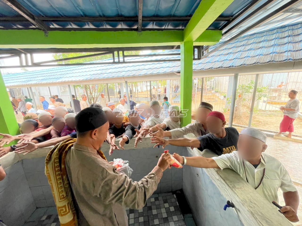 Dari Hal Sederhana Hadirkan Bahagia, Lapas Narkotika Karang Intan Gelar Jumat Berkah