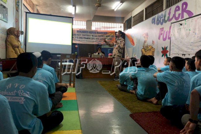 Anak LPKA Jakarta Berlatih Menulis Puisi