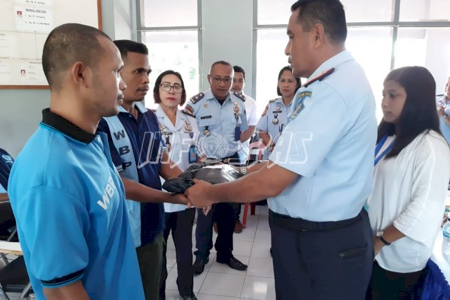 Mahasiswa Unpatti Berbagi Kasih Dengan WBP Lapas Ambon