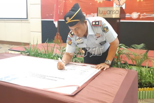 Kalapas Sukamara Teken Kinerja Tahun 2020 & Komitmen Bersama WBK/WBBM