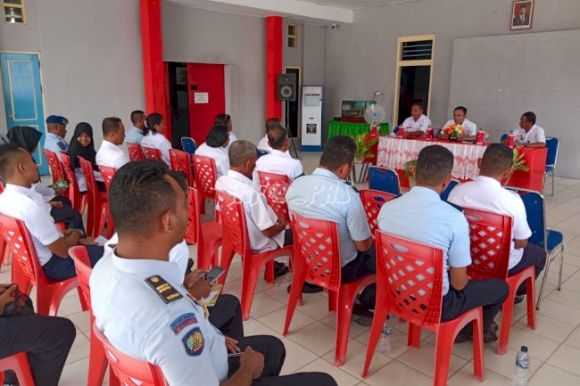 Datangi Rutan Masohi, Kadiv PAS Maluku Berikan Penguatan Bagi Petugas