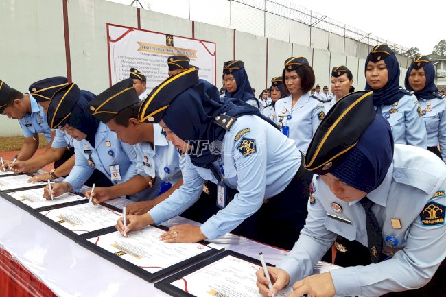 Petugas Bapas Tangerang Ikut Serta Apel Deklarasi Janji Kinerja Tahun 2020