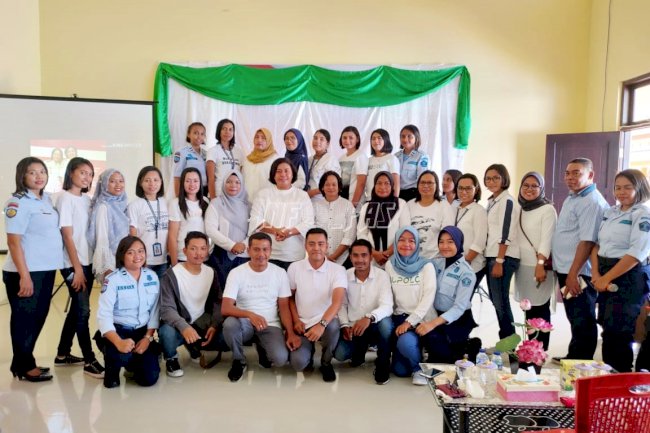 Pamitan Catherian V. Picauly di LPP Ambon Penuh Keharuan