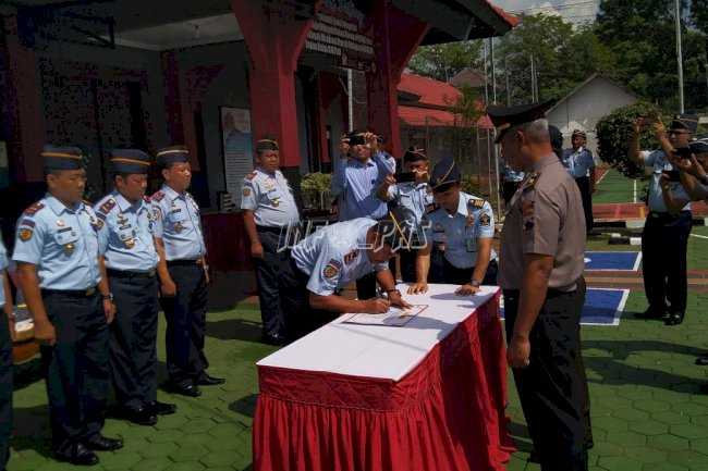 Jajaran Bapas Pati Hadiri Apel Janji Kinerja & Pencanangan ZI Menuju WBK/WBBM di Lapas Pati