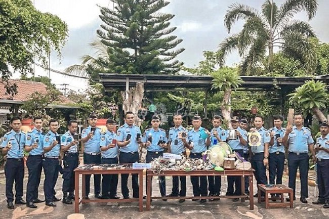 Kalapas Pimpin Langsung Razia Lapas Kalianda