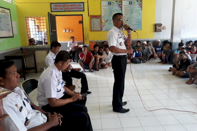 Sosialisasikan WBK, Kalapas Tuban Dapat Tepuk Tangan Meriah Dari Warga Binaan