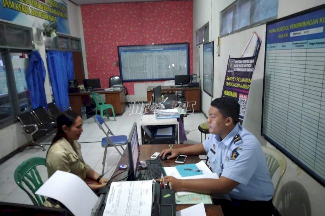 Jelang Malam, Bapas Pati Tetap Terima Klien Lapor Diri