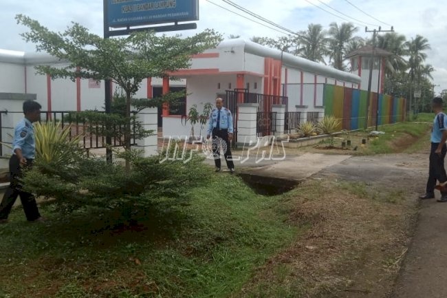 Penanaman Pohon & Tanaman Hias Percantik LPKA Bandar Lampung