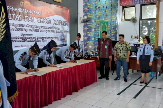 Petugas Bapas Makassar Deklarasikan Pelayanan Berkualitas