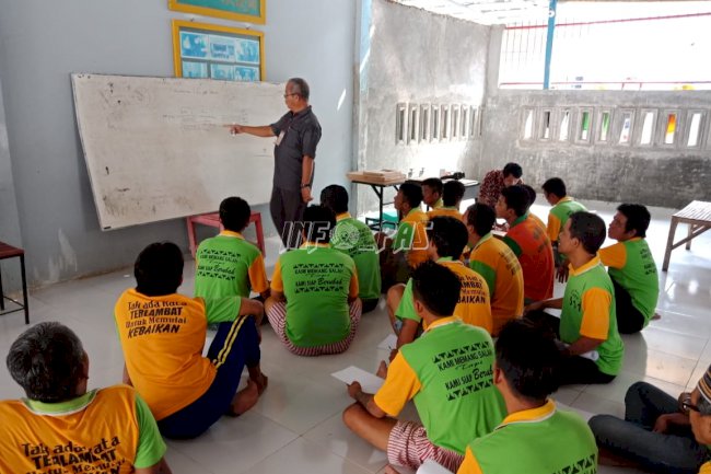 20 WBP Lapas Kalianda Antusias Belajar Sablon