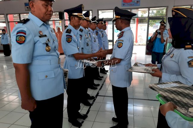 Lantik 6 Pejabat, Kalapas Sragen: Lakukan Inovasi Tingkatkan Pelayanan