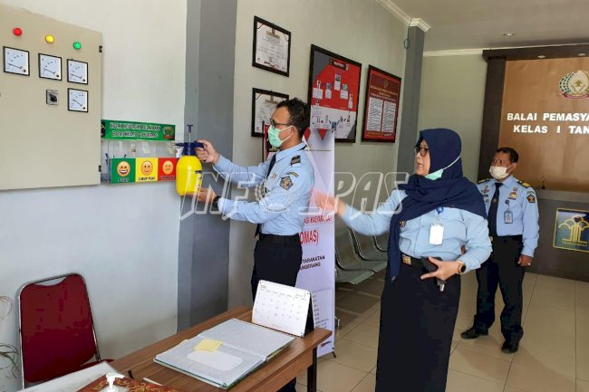 Bapas Tangerang Semprotkan Disinfektan dan Berlakukan Work From Home