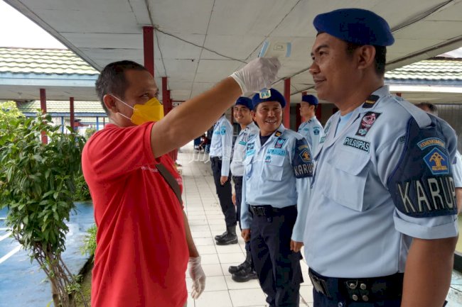 Rutan Buntok Rutinkan Pemeriksaan Suhu Petugas & WBP