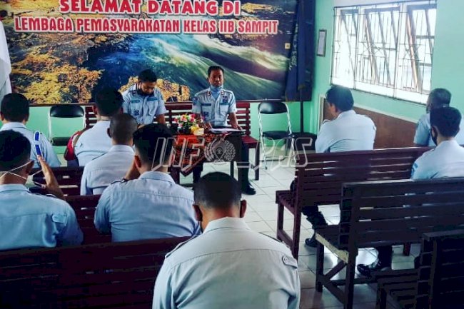 Kalapas Sampit Berikan Penguatan Kepada Anggota Regu Jaga