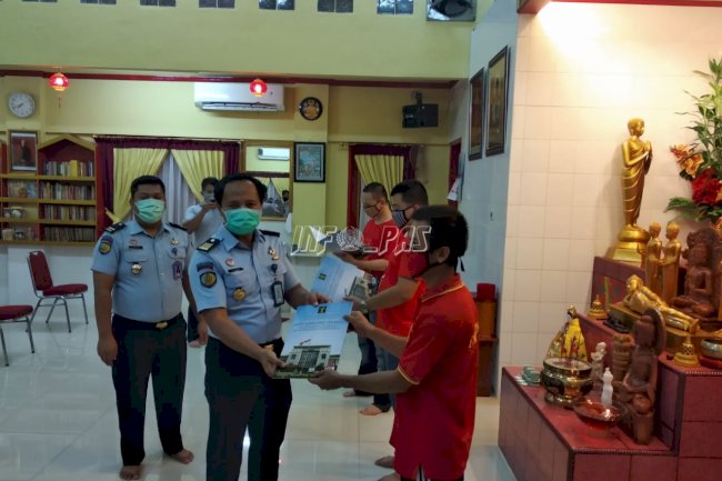 35 WBP Terima RK Waisak, Ini Pesan Kalapas Narkotika Jakarta