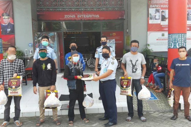 Manfaatkan Bulan Ramadan, Bapas Makassar Kembali Gelar Baksos