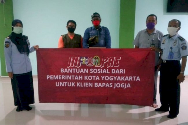 48 Klien Bapas Yogyakarta Terima Bantuan Sembako