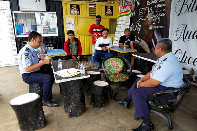 Tempuh 4 Jam Perjalanan, Kabapas Sampit Awasi Klien Asimilasi 