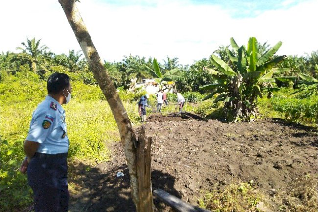 Perluas Kebun, Lapas Sukamara Kembali Tanam Bibit Jagung