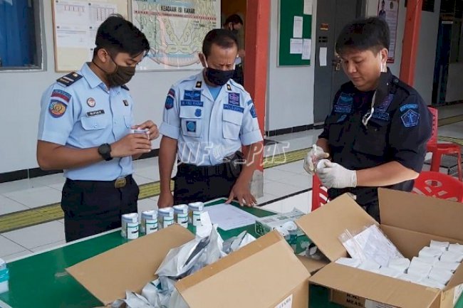 Petugas & WBP Rutan Bantaeng Dites Urin, Nihil Narkoba