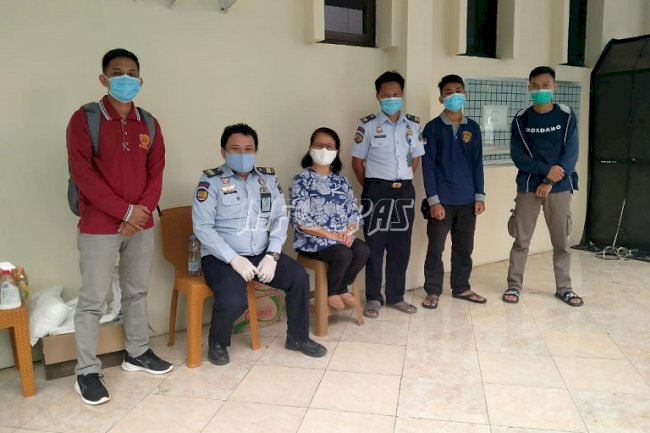 Petugas Bapas Makassar Turut Dalam Penjagaan WBP Positif COVID-19