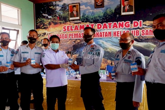 Petugas Lapas Sampit Tes Urin, Hasilnya Negatif Narkoba