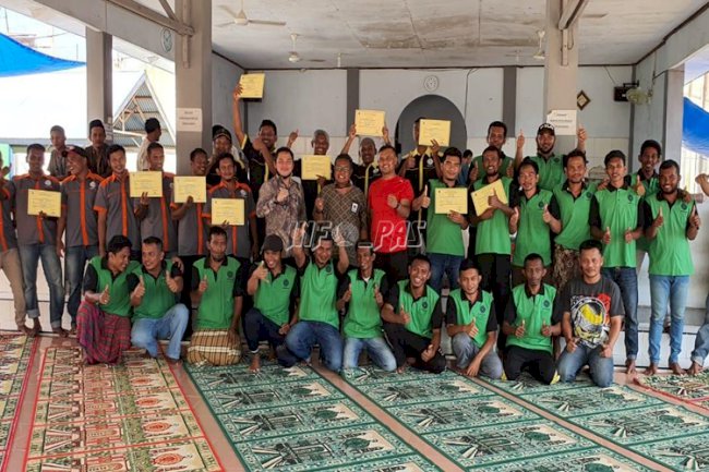 Lulus Pelatihan, WBP Rutan Banda Aceh Terima Sertifikat