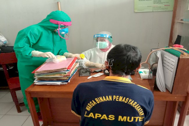 Alami Batuk, WBP Lapas Muara Teweh Langsung di-Rapid-Test  