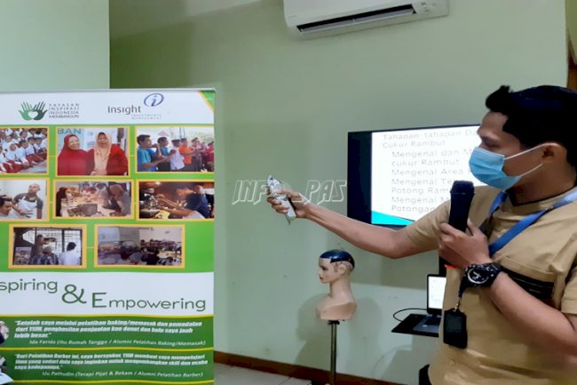 Klien Bapas Jakarta Pusat Dilatih Keterampilan Pangkas Rambut