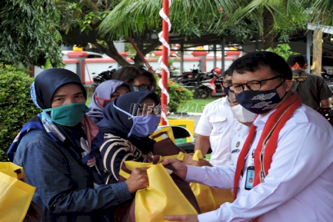 Keluarga Narapidana di Kota Ambon Terima Bantuan Sosial