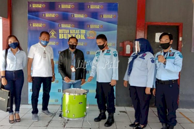 Rutan Buntok Terima Alat Band dari BRI