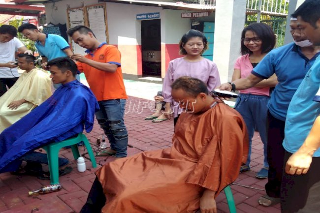 Hari ke-5 Pelatihan Tata Rias, WBP Rutan Batang Siap Buka Salon