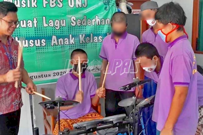 Kembangkan Kepribadian Andik Lewat Musik dan Olah Vokal