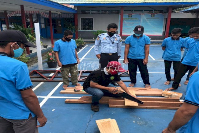 WBP Rutan Buntok Dapatkan Pelatihan Dasar Teknologi Konstruksi Kayu