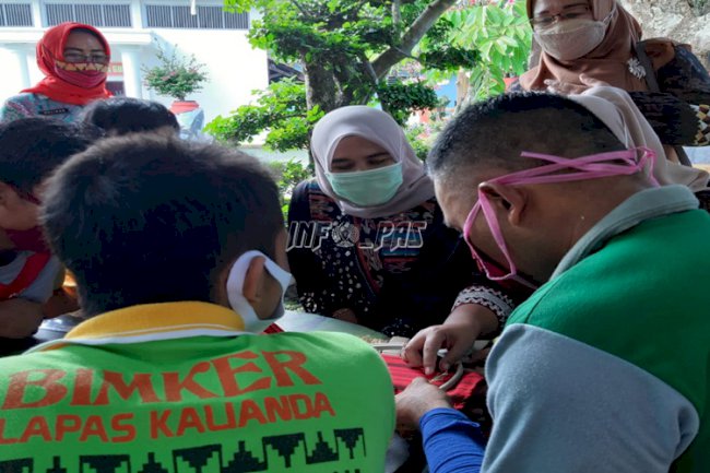 WBP Lapas Kalianda Berlatih Kemandirian Pembuatan Sulam Tapis 